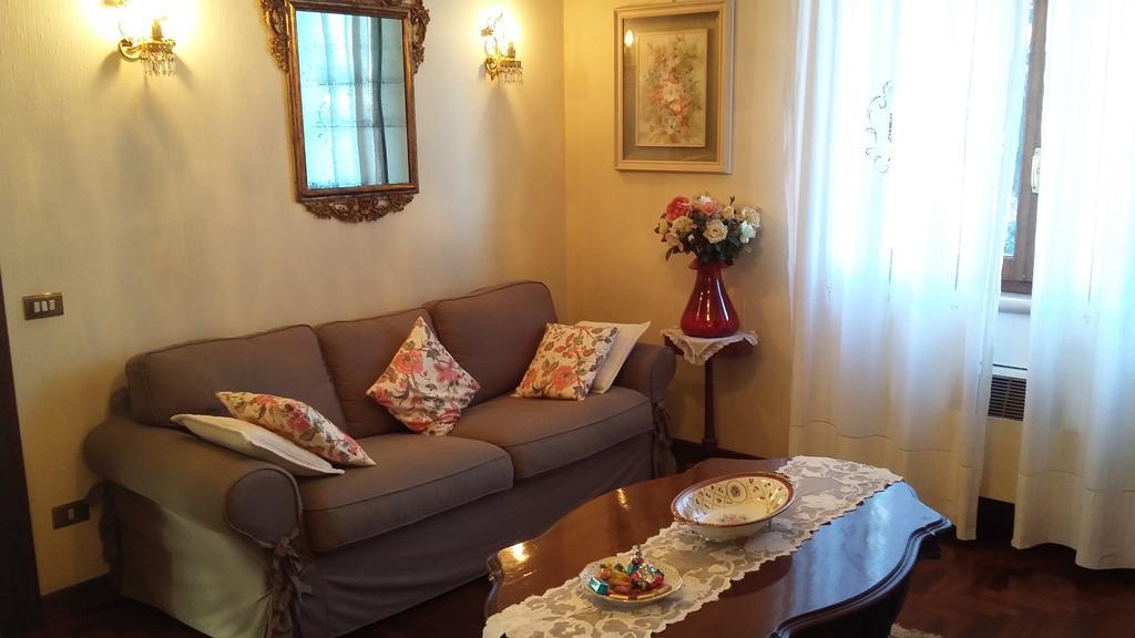 سان جورجيو دي مانتوفا B&B Villafiorita الغرفة الصورة